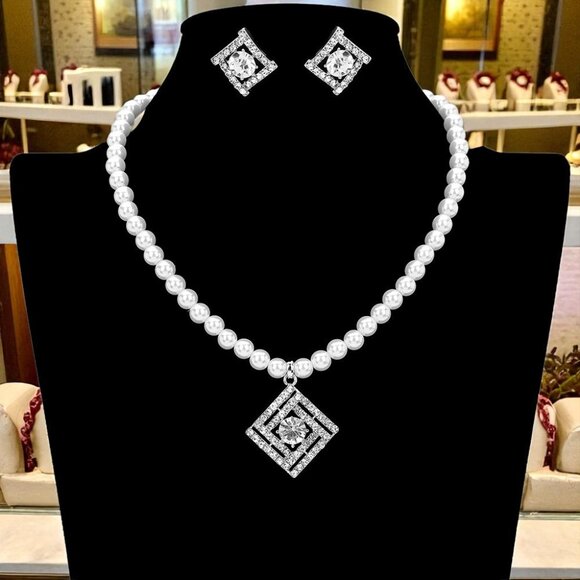 Bridal Pearl Crystal Jewelry Set, Wedding Necklace earrings Set - Picture 1 of 2